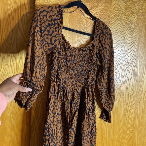 Modest Dress - Picture 5 of 7